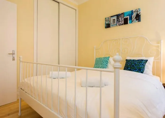 Secret & Charming Sao Bento Flat * Lisbona