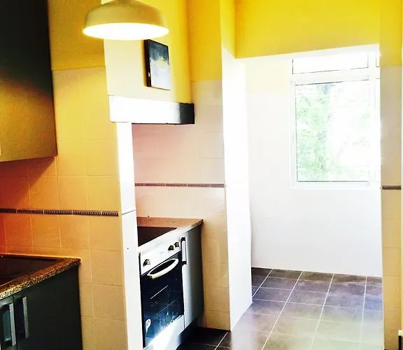 Secret & Charming Sao Bento Flat ליסבון