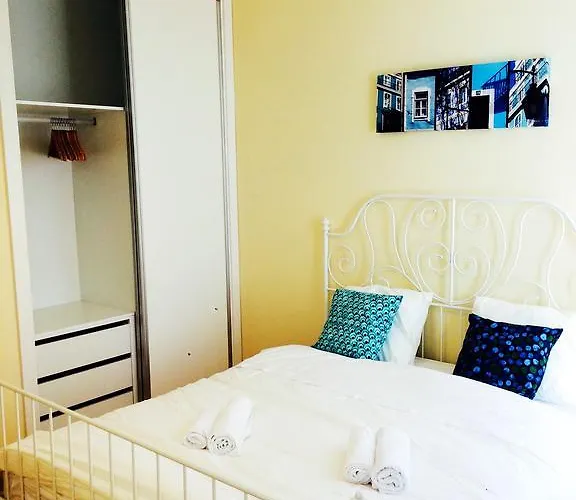 Secret & Charming Sao Bento Flat דירה ליסבון