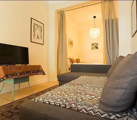 Secret & Charming Sao Bento Flat ליסבון