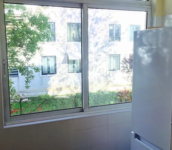 Secret & Charming Sao Bento Flat Lisbona